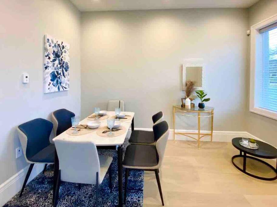 Four Bedrooms New Lovely Duplex House-1628 Vancouver Bagian luar foto