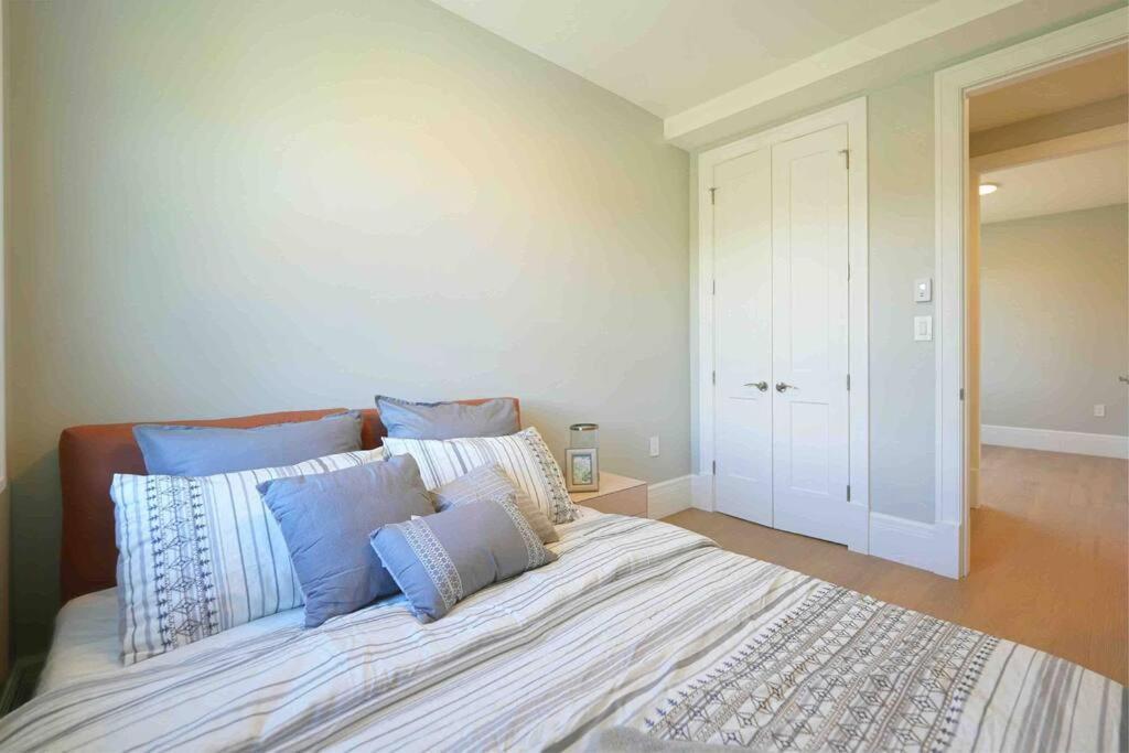 Four Bedrooms New Lovely Duplex House-1628 Vancouver Bagian luar foto
